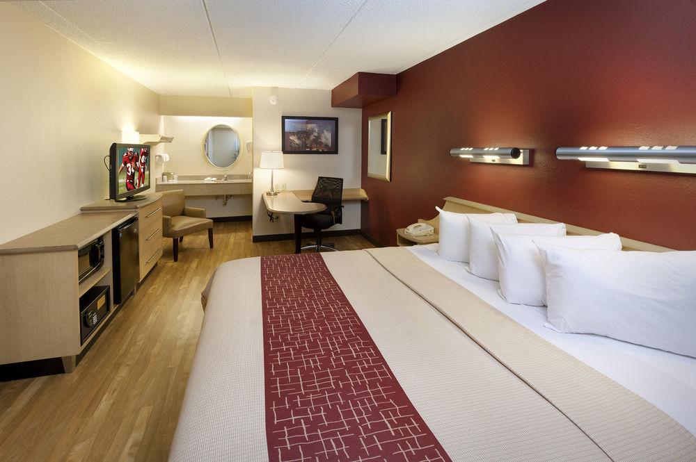 Red Roof Inn Detroit - Dearborn-Greenfield Village Екстер'єр фото