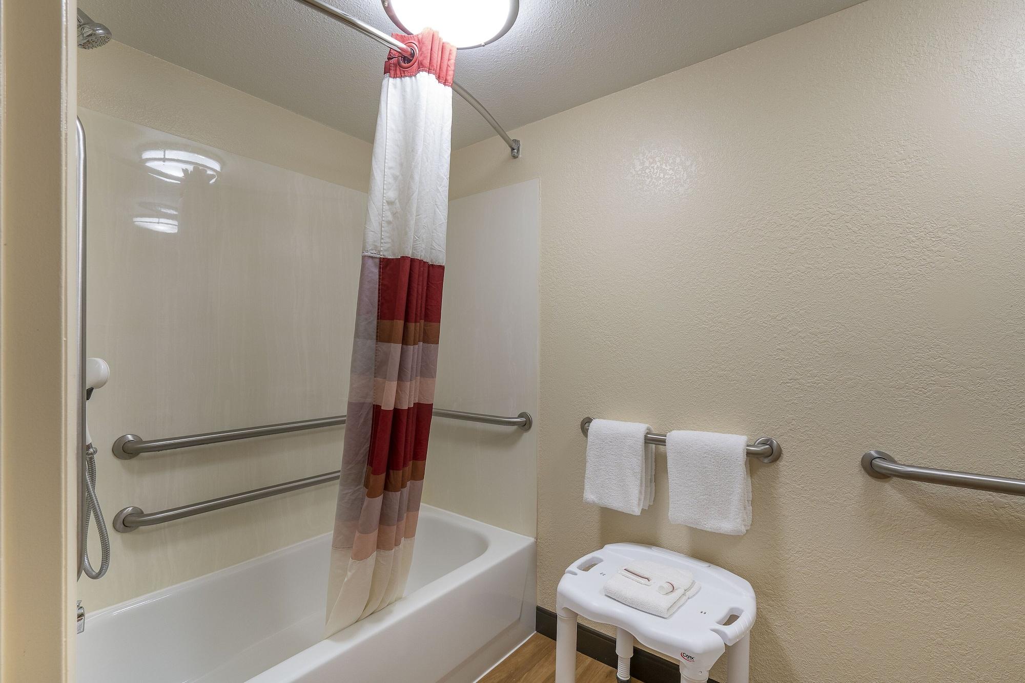 Red Roof Inn Detroit - Dearborn-Greenfield Village Екстер'єр фото
