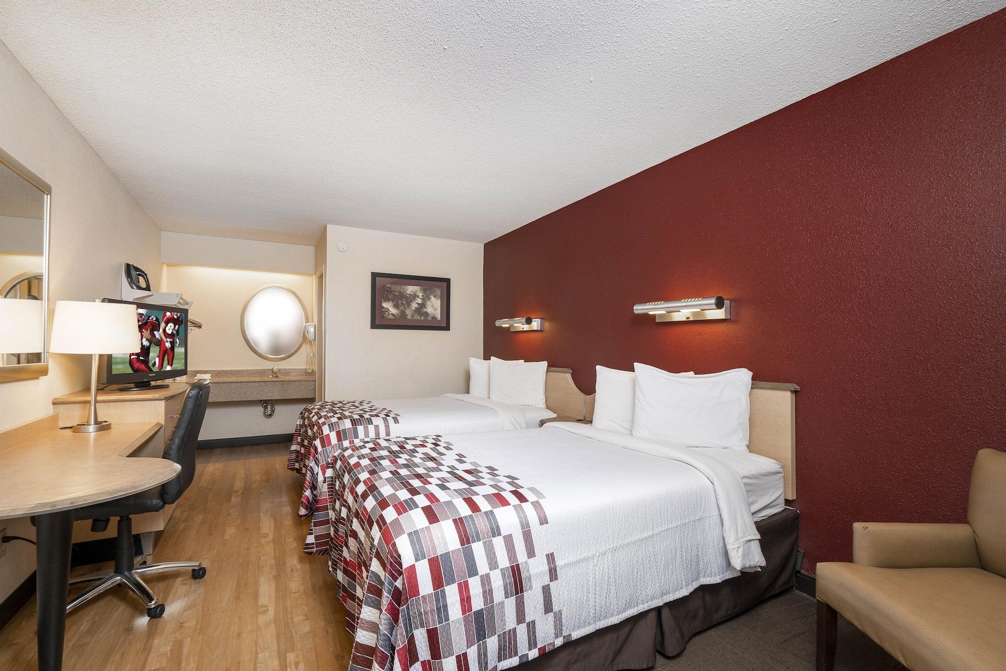 Red Roof Inn Detroit - Dearborn-Greenfield Village Екстер'єр фото