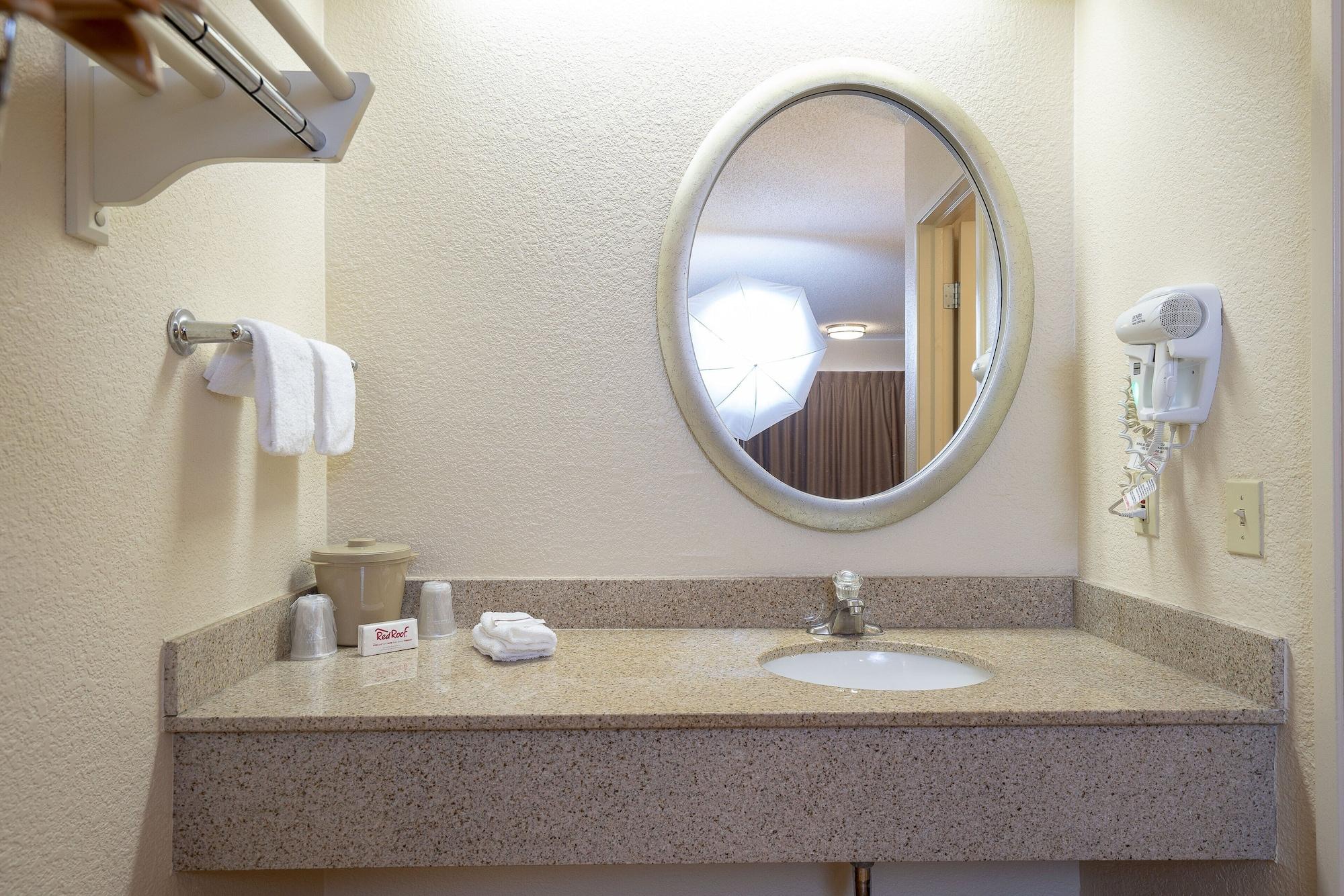 Red Roof Inn Detroit - Dearborn-Greenfield Village Екстер'єр фото