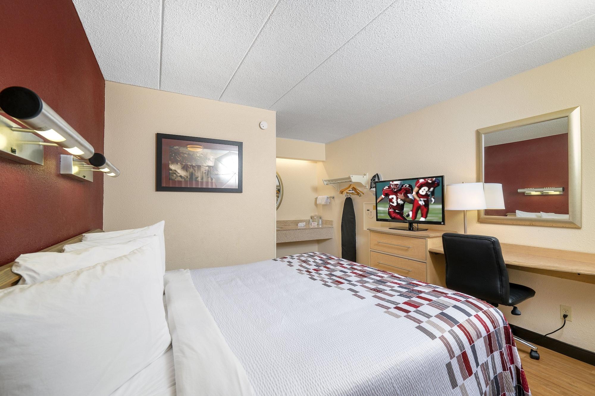 Red Roof Inn Detroit - Dearborn-Greenfield Village Екстер'єр фото