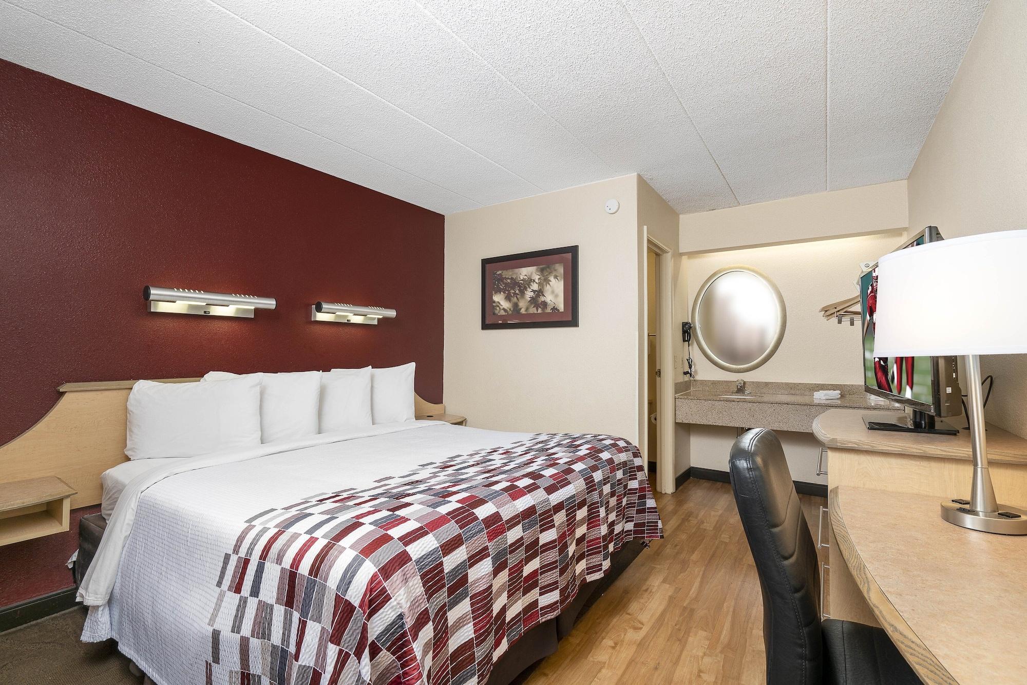 Red Roof Inn Detroit - Dearborn-Greenfield Village Екстер'єр фото