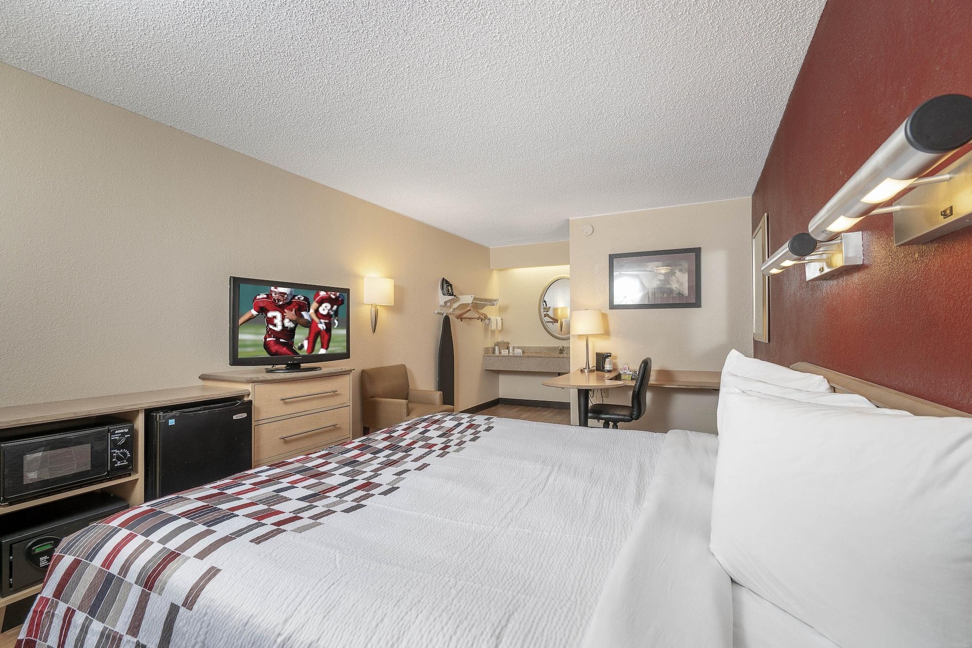 Red Roof Inn Detroit - Dearborn-Greenfield Village Екстер'єр фото