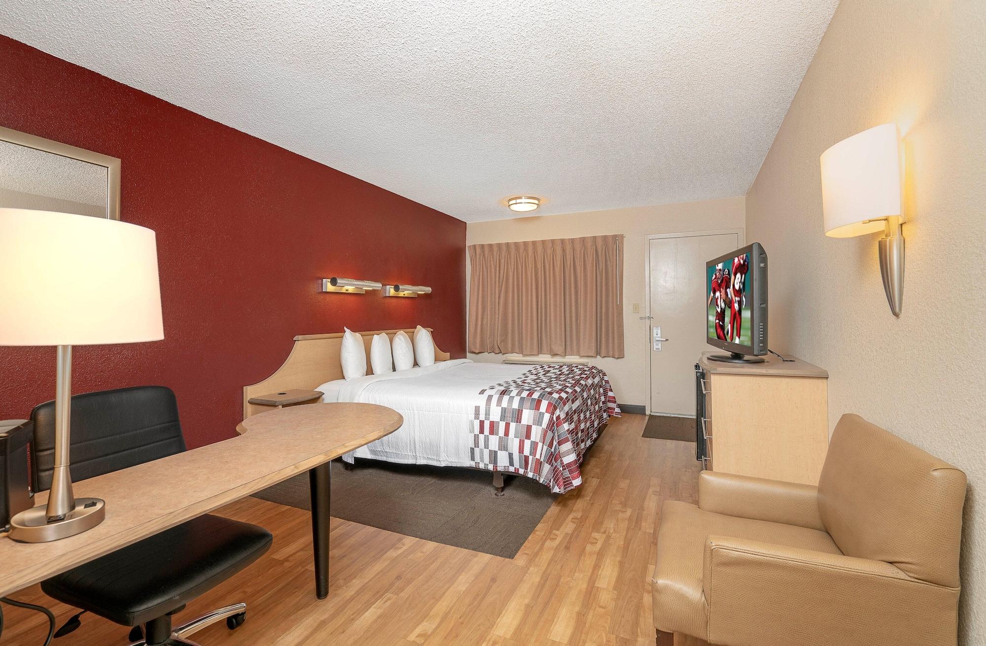 Red Roof Inn Detroit - Dearborn-Greenfield Village Екстер'єр фото